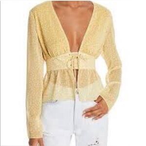 New The East Order Floral Yellow Blouse Size Large‎